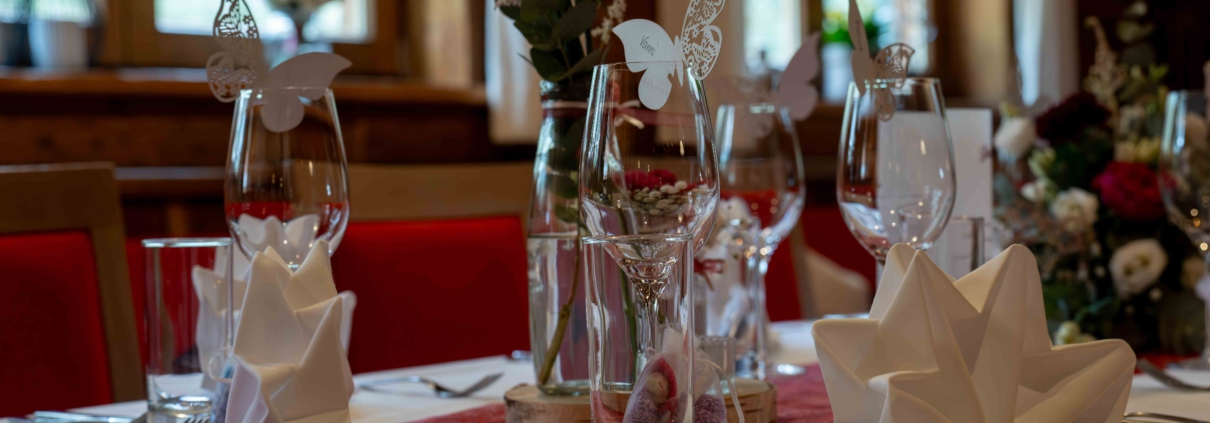 Foto einer Hochzeitstafel